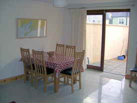 Dining area, table extends to seat 8
